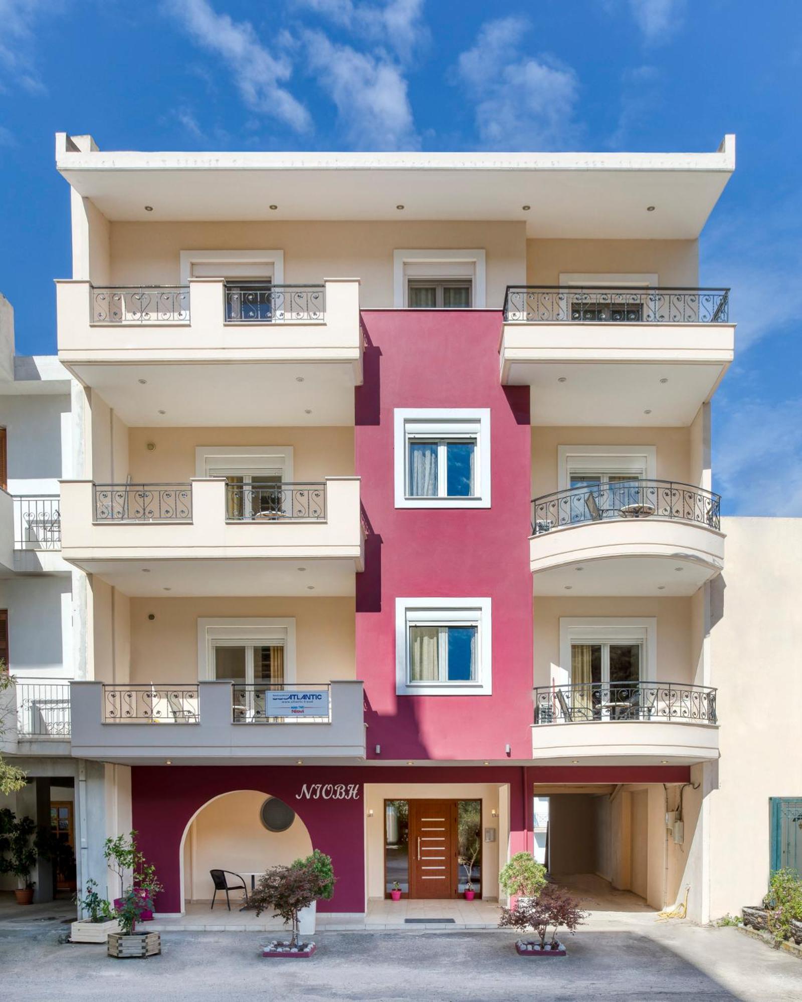 לאוטרה אדיפסאו Niovi Luxury Apartments מראה חיצוני תמונה
